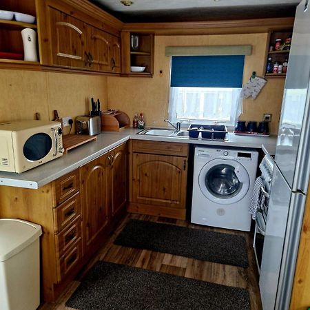 Spacious Luxury Escape With Sea Views And Pet Friendly At Clarach Bay Aberystwyth Exterior foto