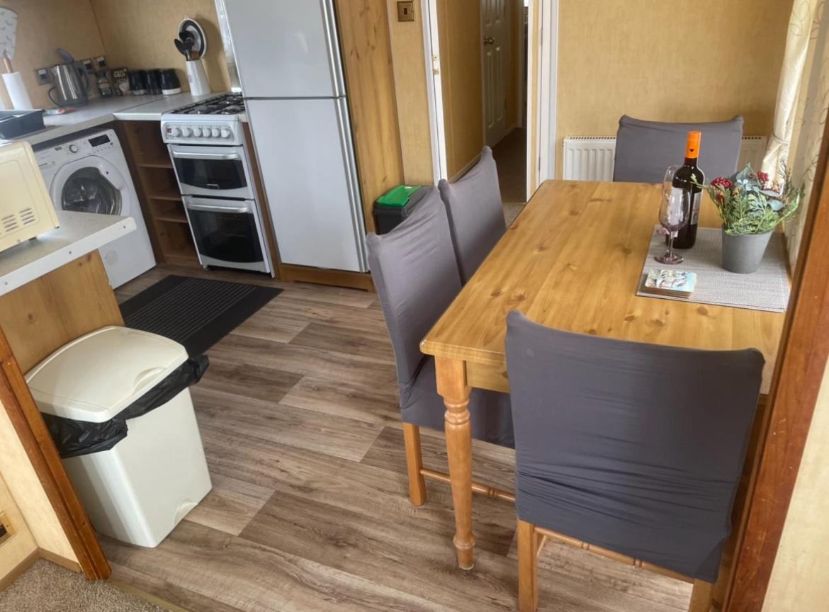 Spacious Luxury Escape With Sea Views And Pet Friendly At Clarach Bay Aberystwyth Exterior foto