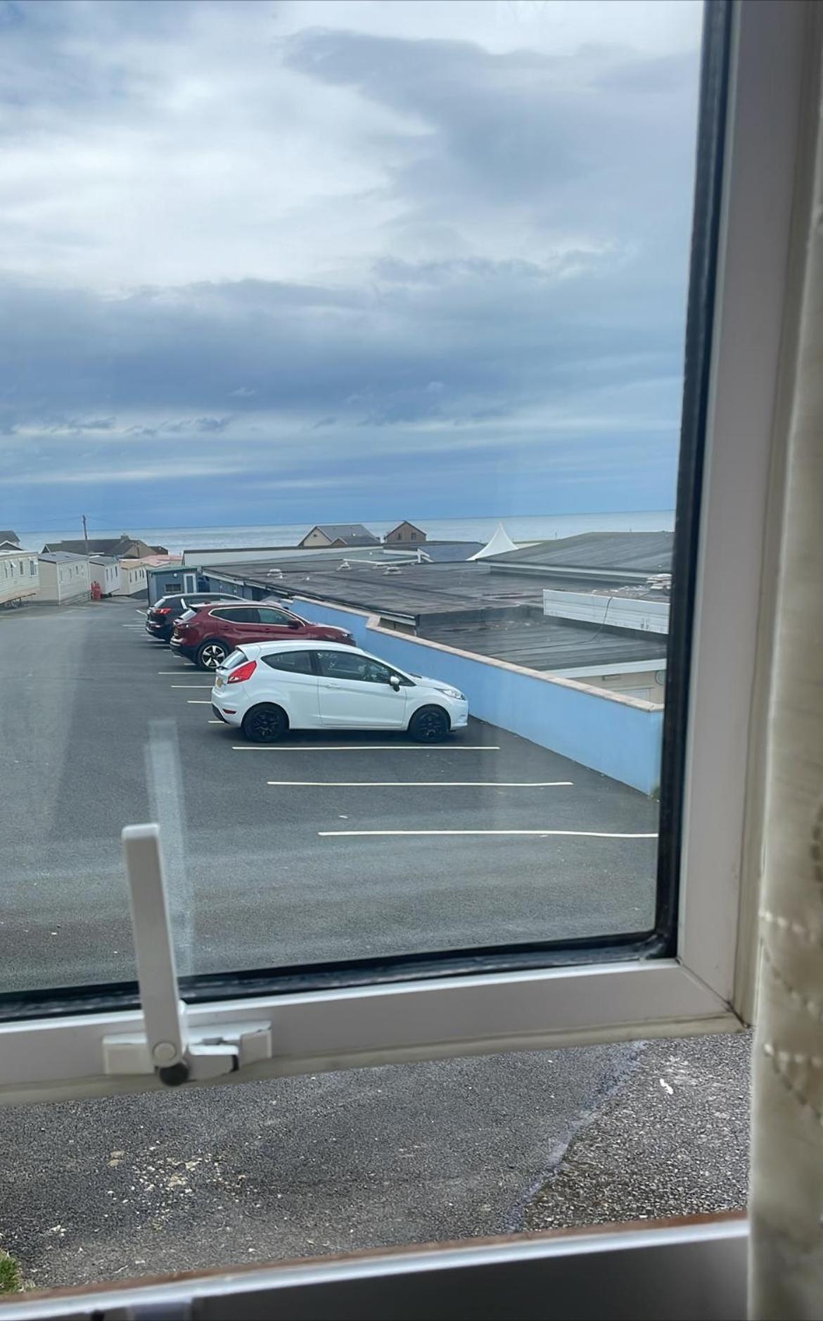 Spacious Luxury Escape With Sea Views And Pet Friendly At Clarach Bay Aberystwyth Exterior foto