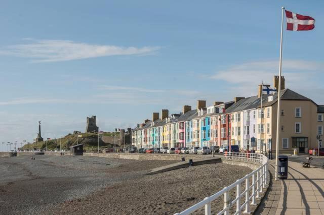 Sea Viev Static Caravan In Clarach Bay Holiday Village Aberystwyth Exterior foto